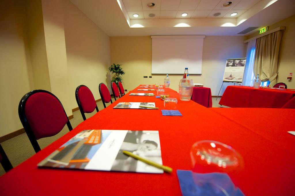 Mercure Genova San Biagio Ngoại thất bức ảnh